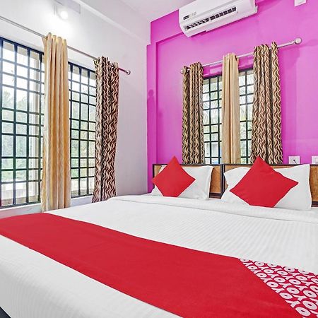 Hotel Thaza Rooms Nedumbassery Dış mekan fotoğraf